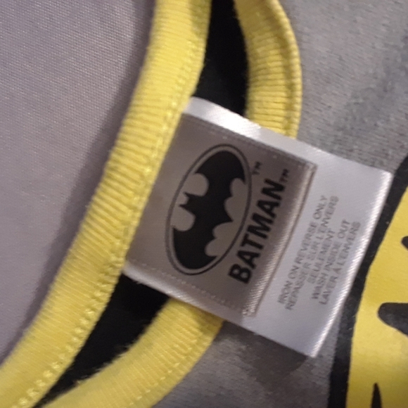 Size 3-6m baby boy Batman footie pyjamas onesie - Picture 7 of 13